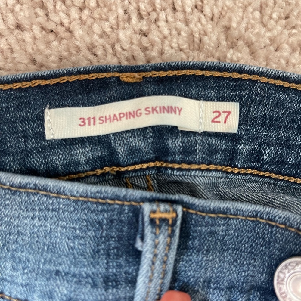 Levi’s Jeans - Picture 2 of 2